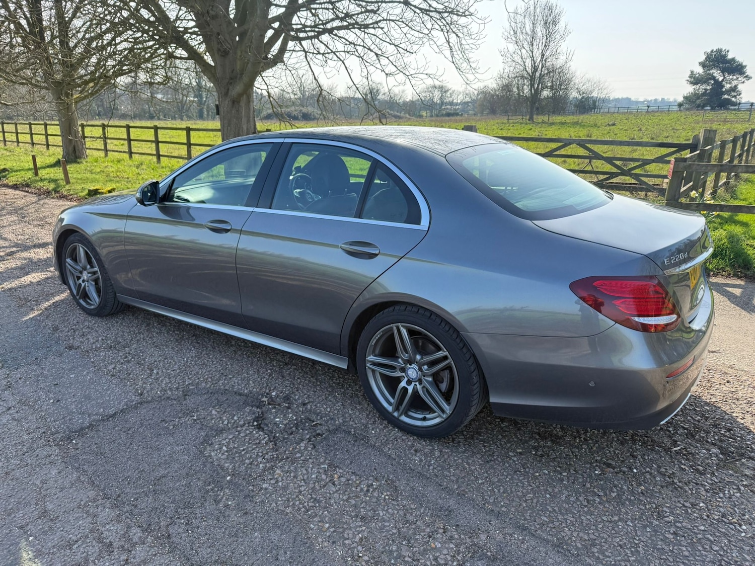 Used Mercedes-Benz E Class 2017 for sale - 77845421: Photo 4