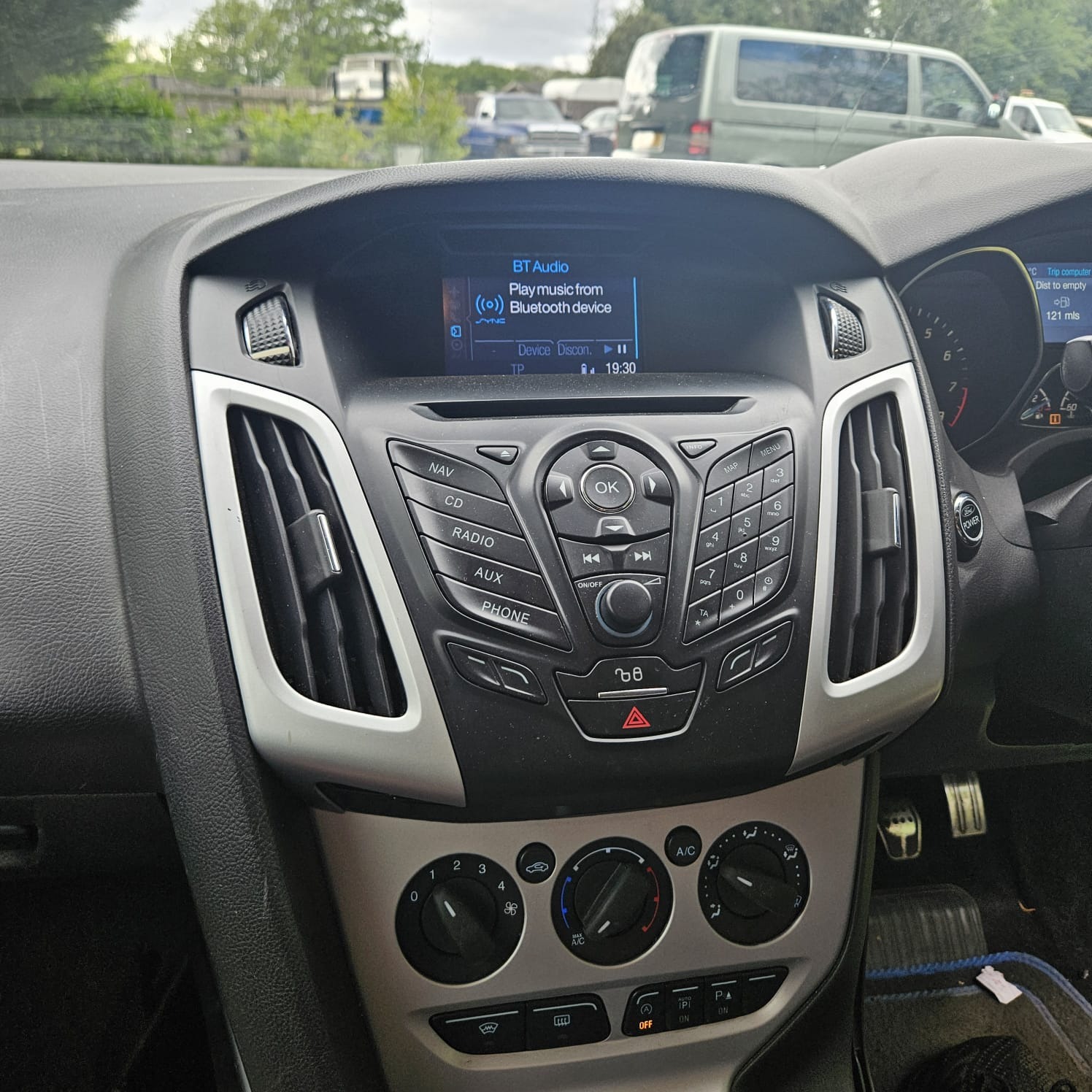 Used Ford Focus 2013 for sale - 76157122: Photo 10