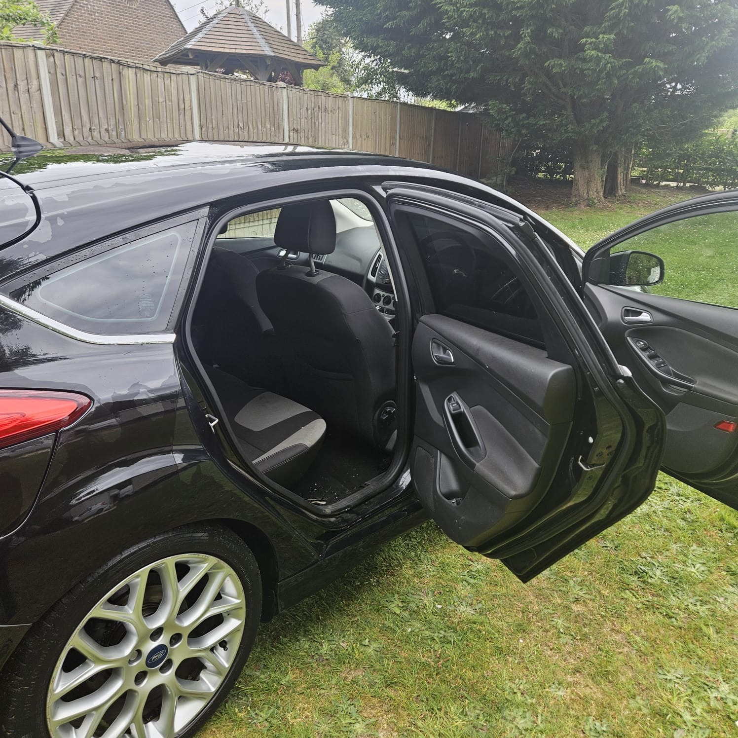 Used Ford Focus 2013 for sale - 76157122: Photo 9