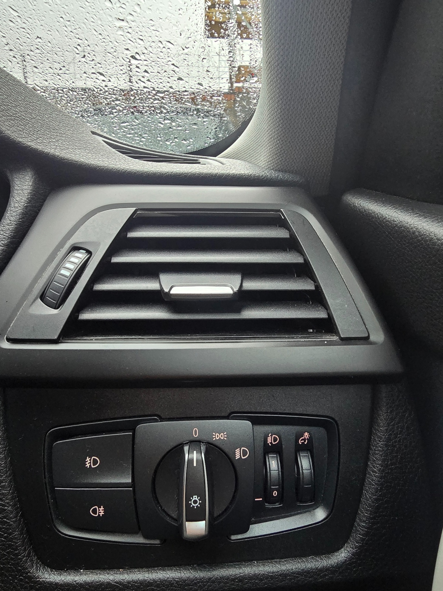 Used BMW 3 Series 2018 for sale - 77581975: Photo 27