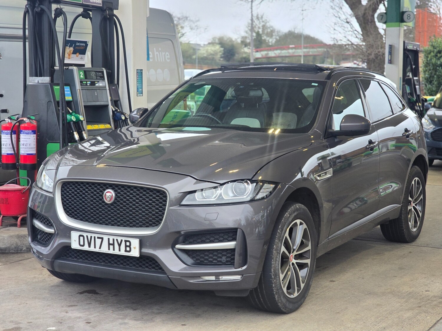 Used Jaguar F-Pace 2017 for sale - 77846111: Photo 7