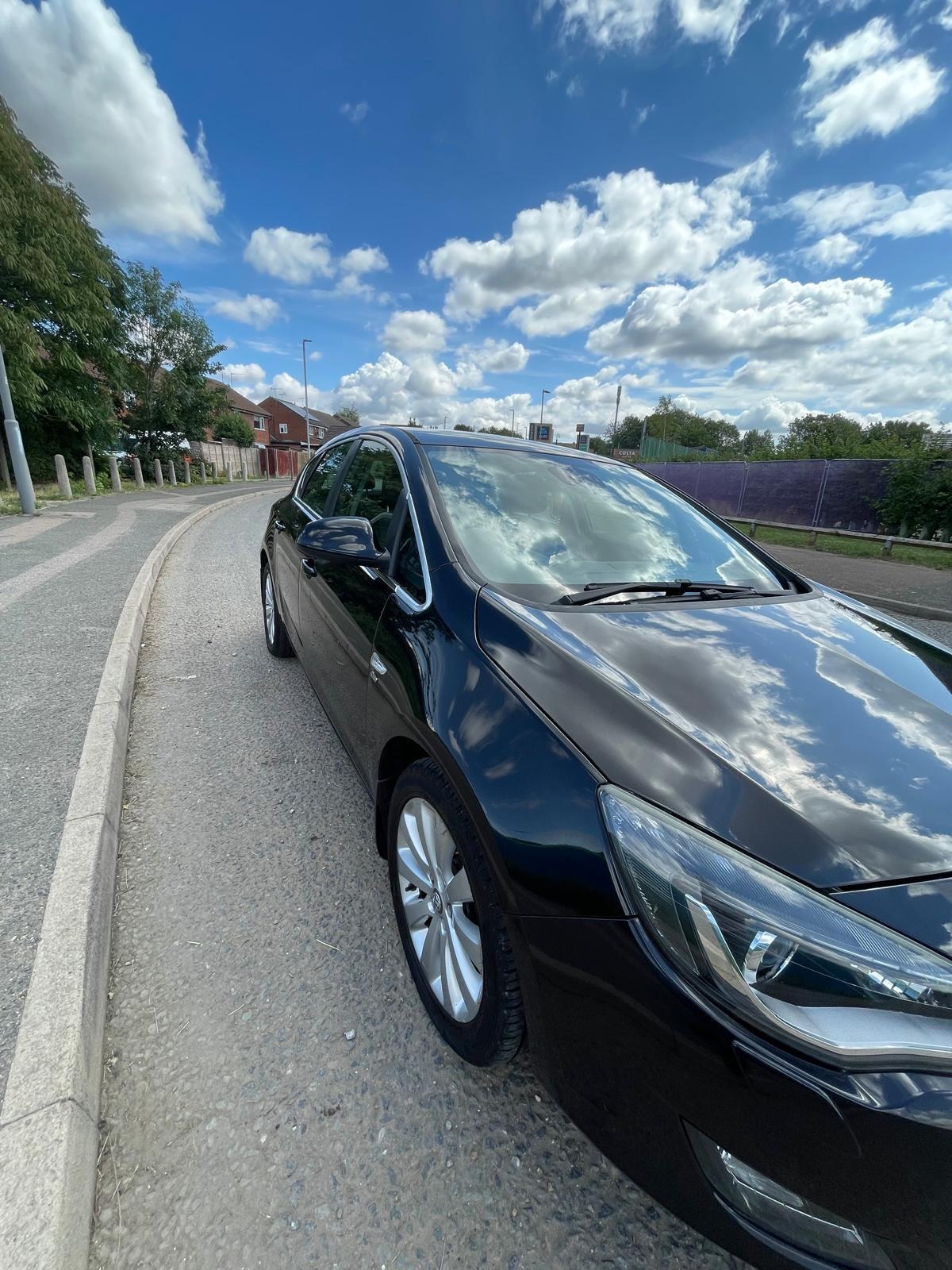 Used Vauxhall Astra 2011 for sale - 76405010: Photo 3