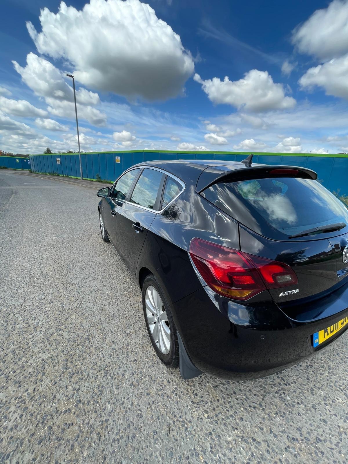 Used Vauxhall Astra 2011 for sale - 76405010: Photo 4