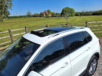 Used Volkswagen Tiguan 2017 for sale - 78526378: Photo