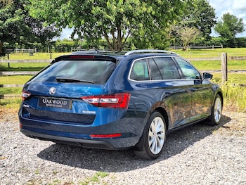Used Skoda Superb 2017 for sale - 78571356: Photo