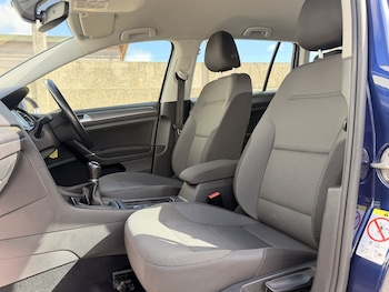 Used Volkswagen Golf 2018 for sale - 78520180: Photo