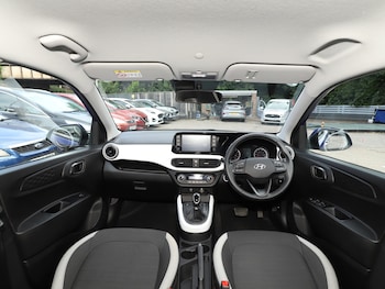 Used Hyundai i10 2023 for sale - 79198955: Photo