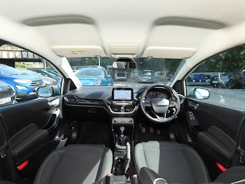 Used Ford Fiesta 2018 for sale - 79259337: Photo