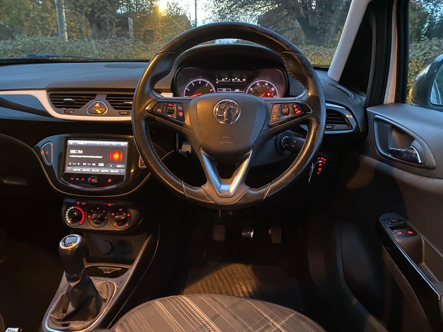 Used Vauxhall Corsa 2015 for sale - 76513320: Photo 11