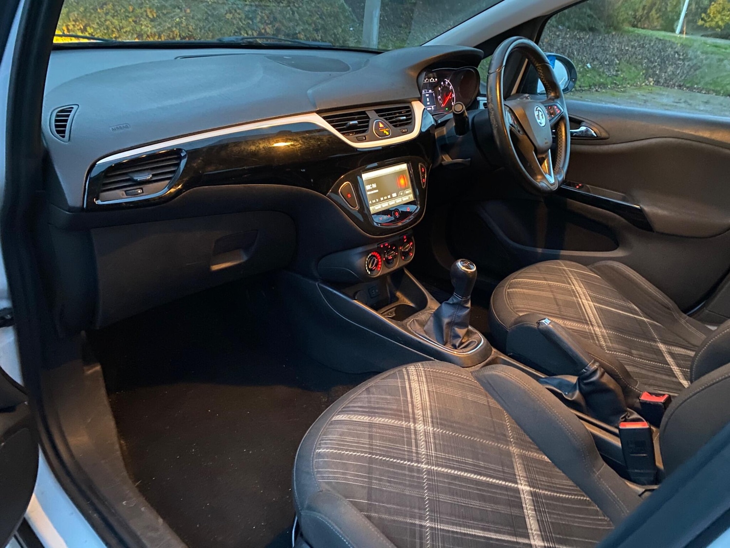 Used Vauxhall Corsa 2015 for sale - 76513320: Photo 14