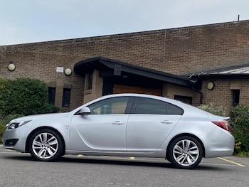 Used Vauxhall Insignia 2016 for sale - 76270312: Photo 2