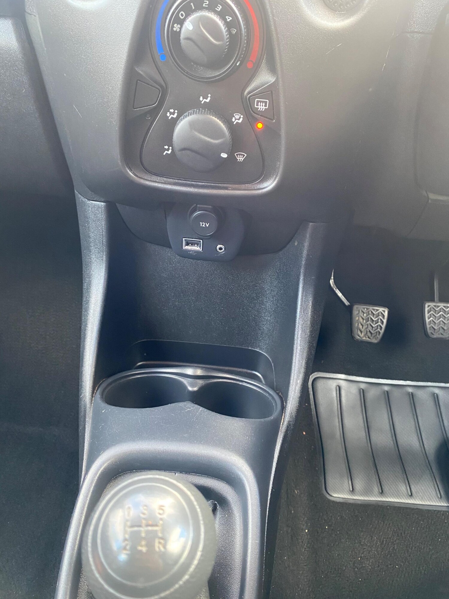 Used Toyota AYGO 2015 for sale - 77109753: Photo 15