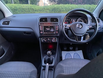 Used Volkswagen Polo 2015 for sale - 79092658: Photo