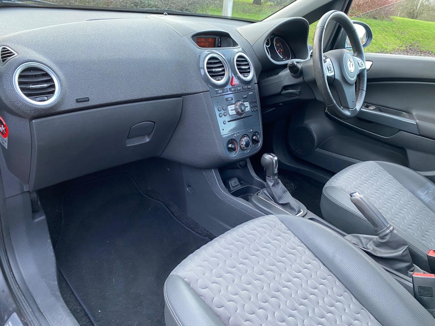 Used Vauxhall Corsa 2011 for sale - 77377085: Photo 13