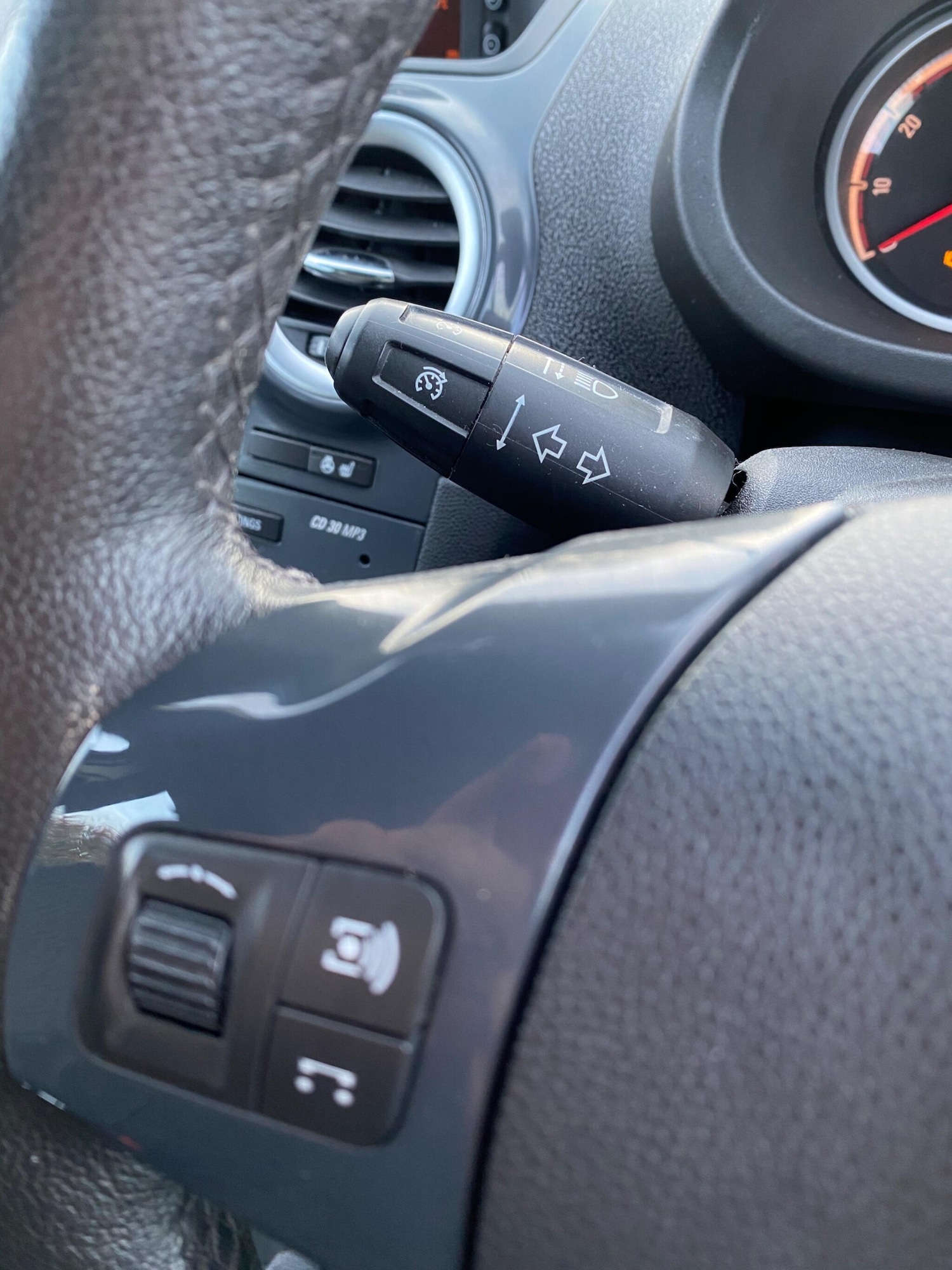 Used Vauxhall Corsa 2011 for sale - 77377085: Photo 22