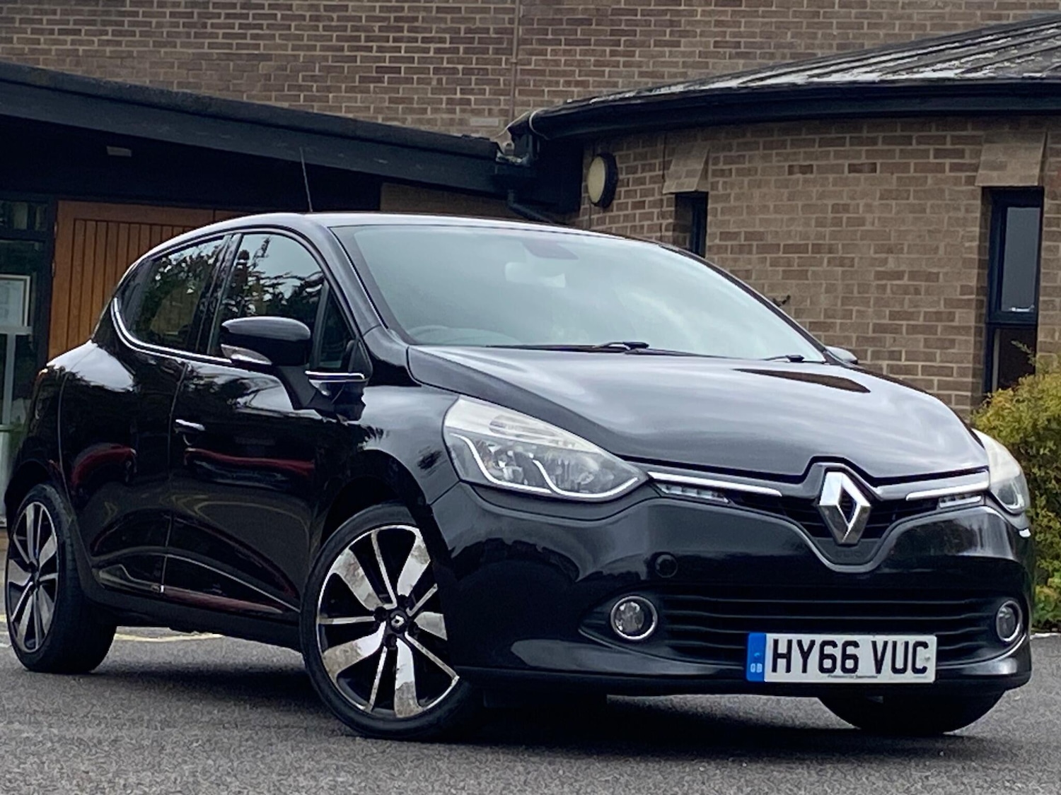 Used Renault Clio 2016 for sale - 76314587: Photo 1