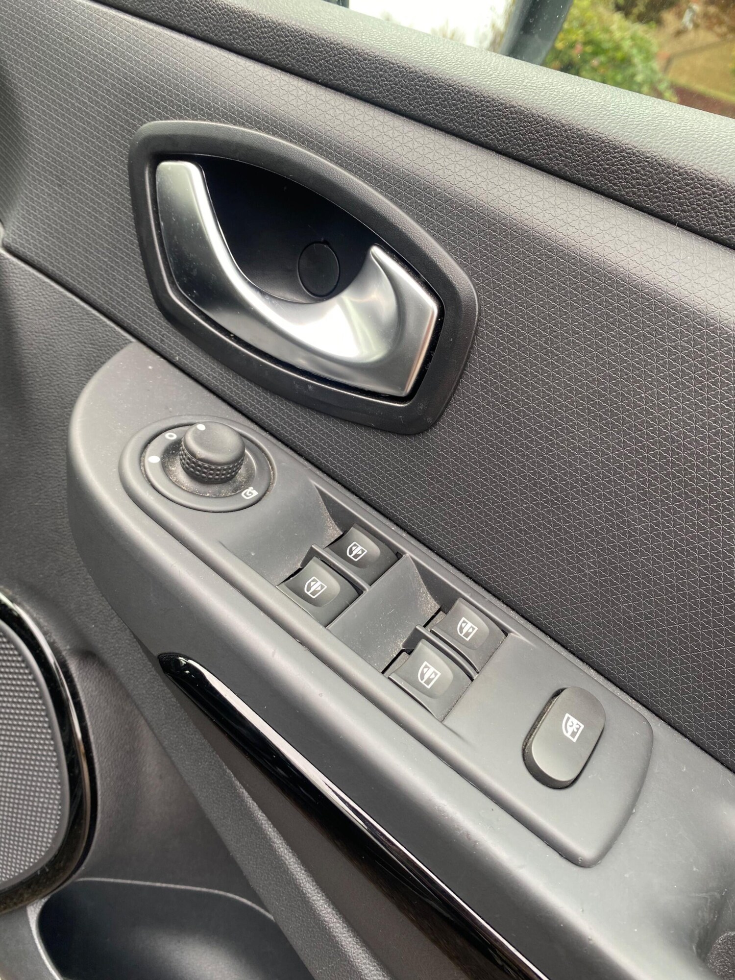 Used Renault Clio 2016 for sale - 76314587: Photo 28