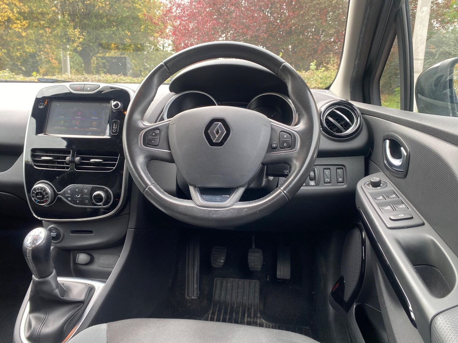 Used Renault Clio 2016 for sale - 76314587: Photo 30