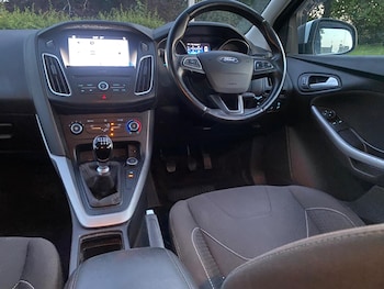 Used Ford Focus 2017 for sale - 79158007: Photo