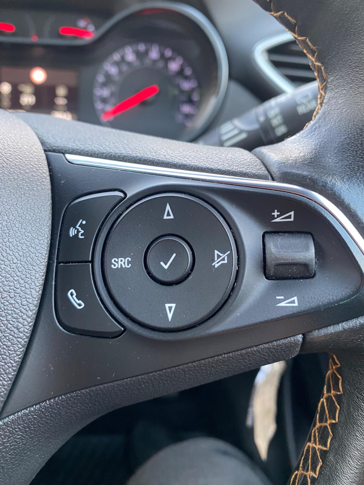 Used Vauxhall Crossland X 2018 for sale - 76152591: Photo 30