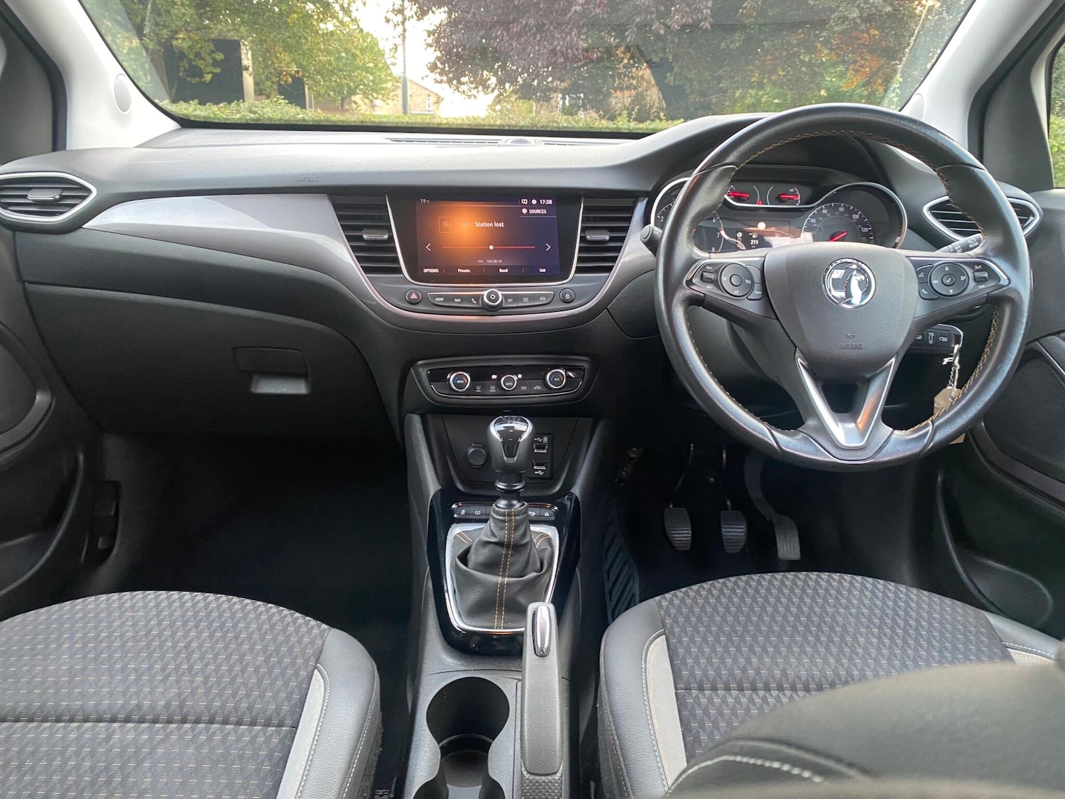 Used Vauxhall Crossland X 2018 for sale - 76152591: Photo 5