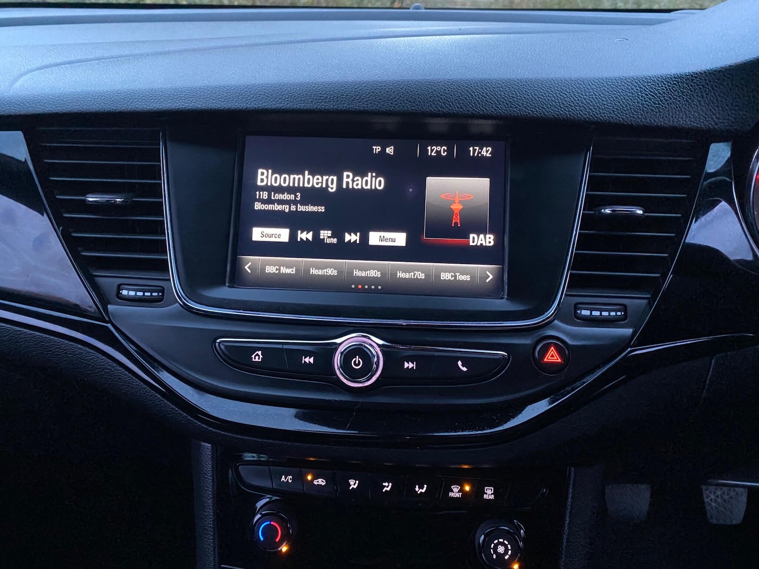 Used Vauxhall Astra 2017 for sale - 77738073: Photo 37