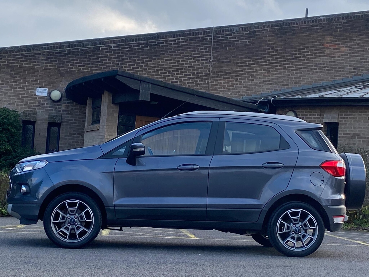Used Ford Ecosport 2016 for sale - 76952457: Photo 3