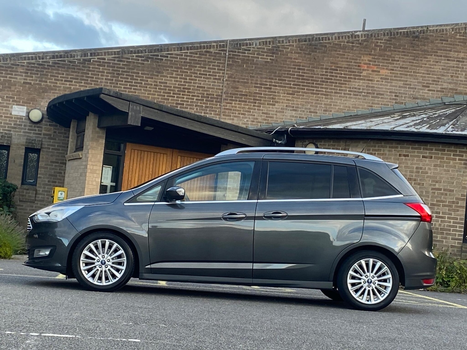 Used Ford Grand C-Max 2016 for sale - 76043206: Photo 19