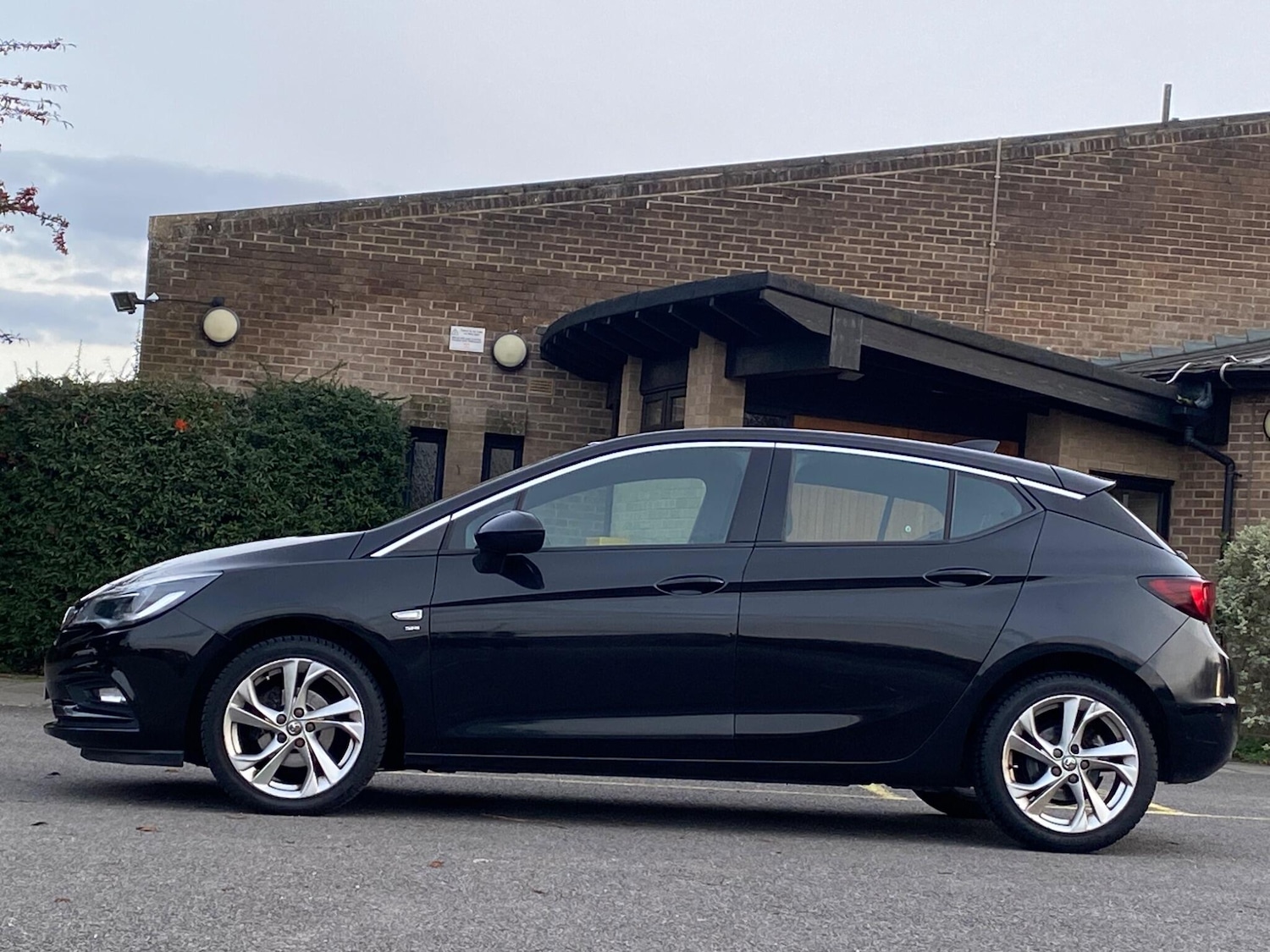Used Vauxhall Astra 2016 for sale - 77564845: Photo 2