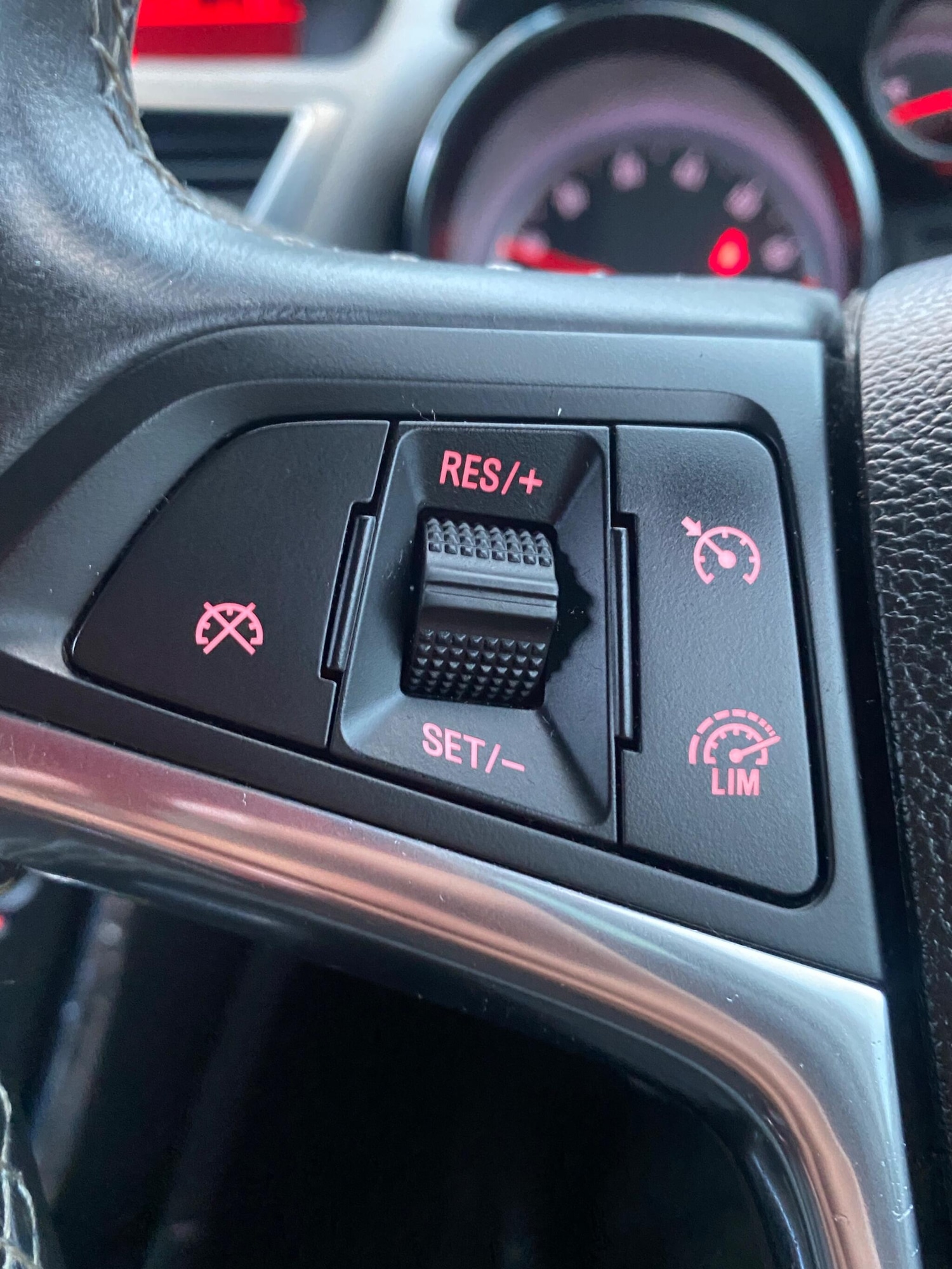 Used Vauxhall Mokka 2014 for sale - 77611456: Photo 27