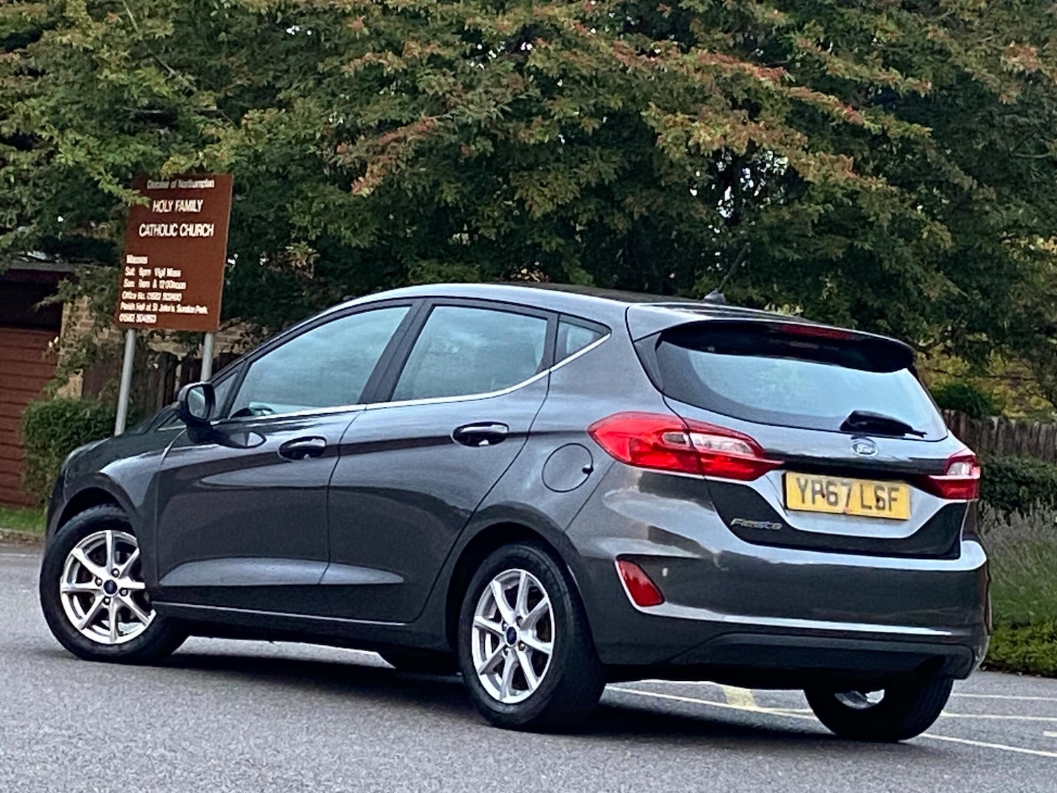 Used Ford Fiesta 2017 for sale - 76042243: Photo 2