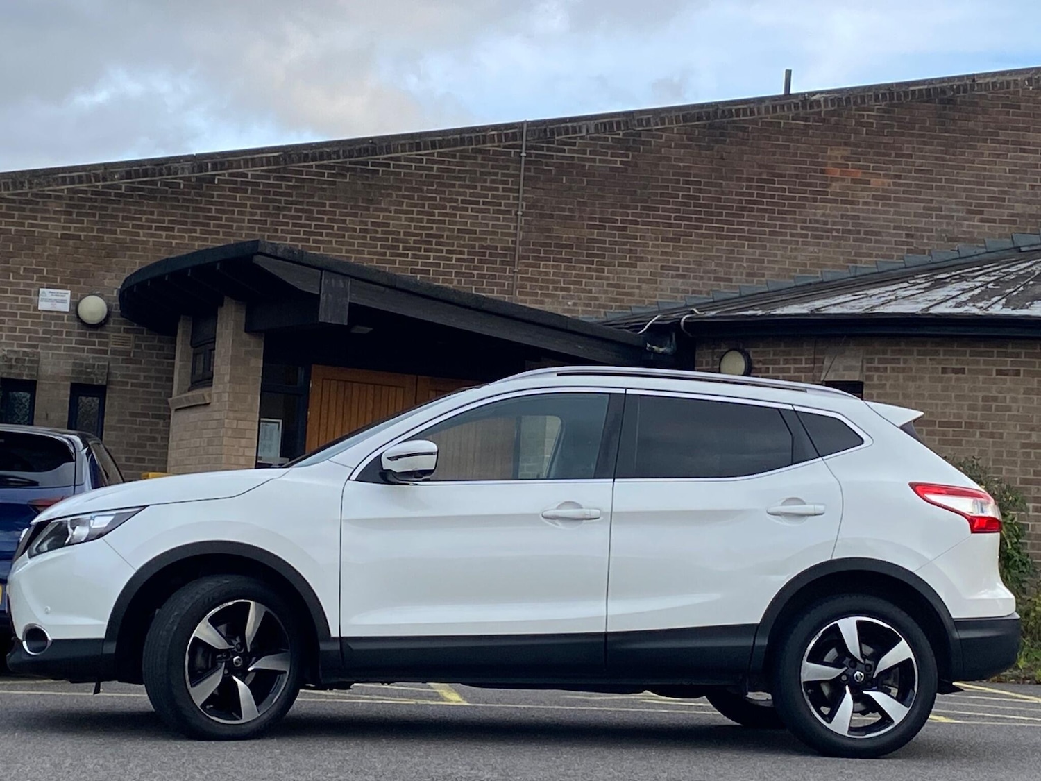 Used Nissan Qashqai 2015 for sale - 76388173: Photo 3
