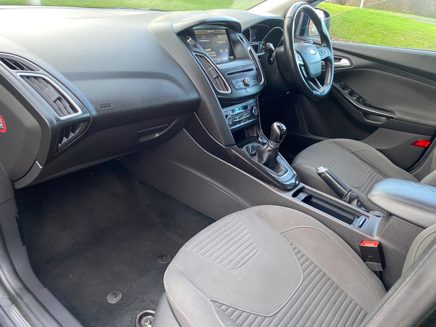 Used Ford Focus 2015 for sale - 76965199: Photo 4