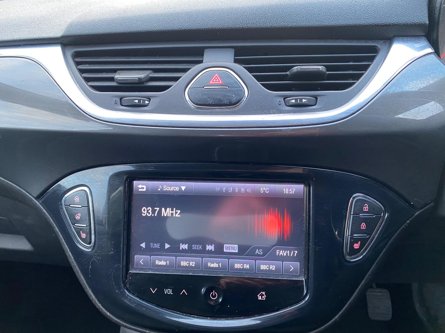 Used Vauxhall Corsa 2015 for sale - 77377361: Photo 34