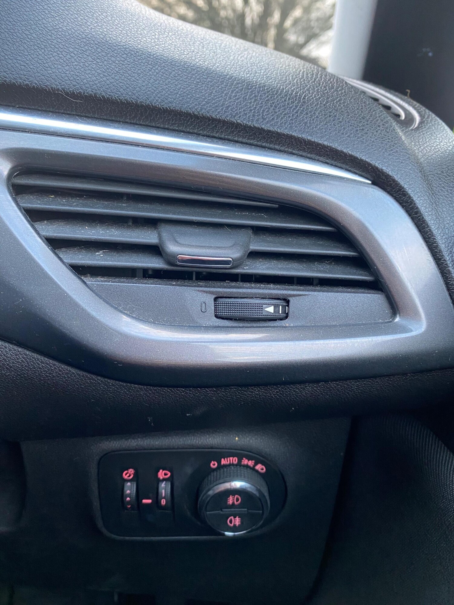 Used Vauxhall Corsa 2015 for sale - 77377361: Photo 42