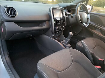 Used Renault Clio 2015 for sale - 75707549: Photo