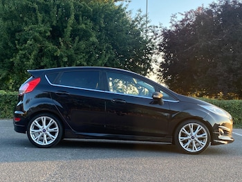 2015 (15) - 1.0T EcoBoost Titanium Euro 5 (s/s) 5dr