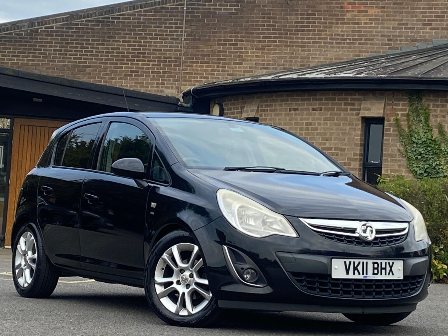 Used Vauxhall Corsa 2011 for sale - 78047220: Photo 1
