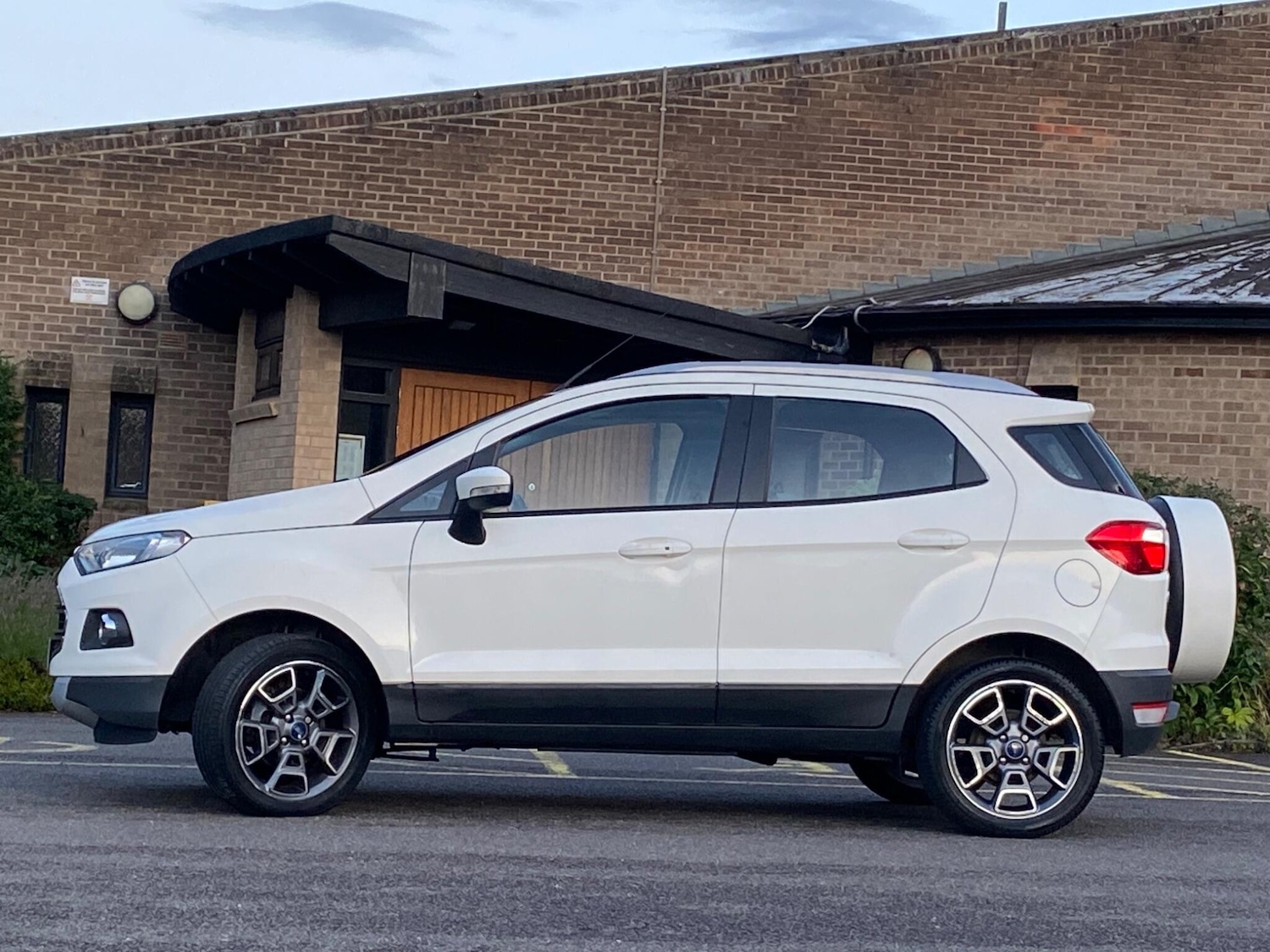 Used Ford Ecosport 2015 for sale - 76988180: Photo 41