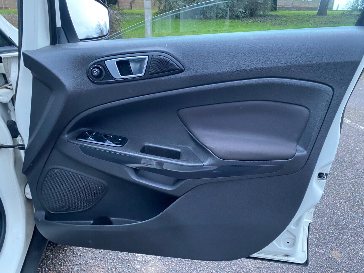 Used Ford Ecosport 2015 for sale - 77331330: Photo 25