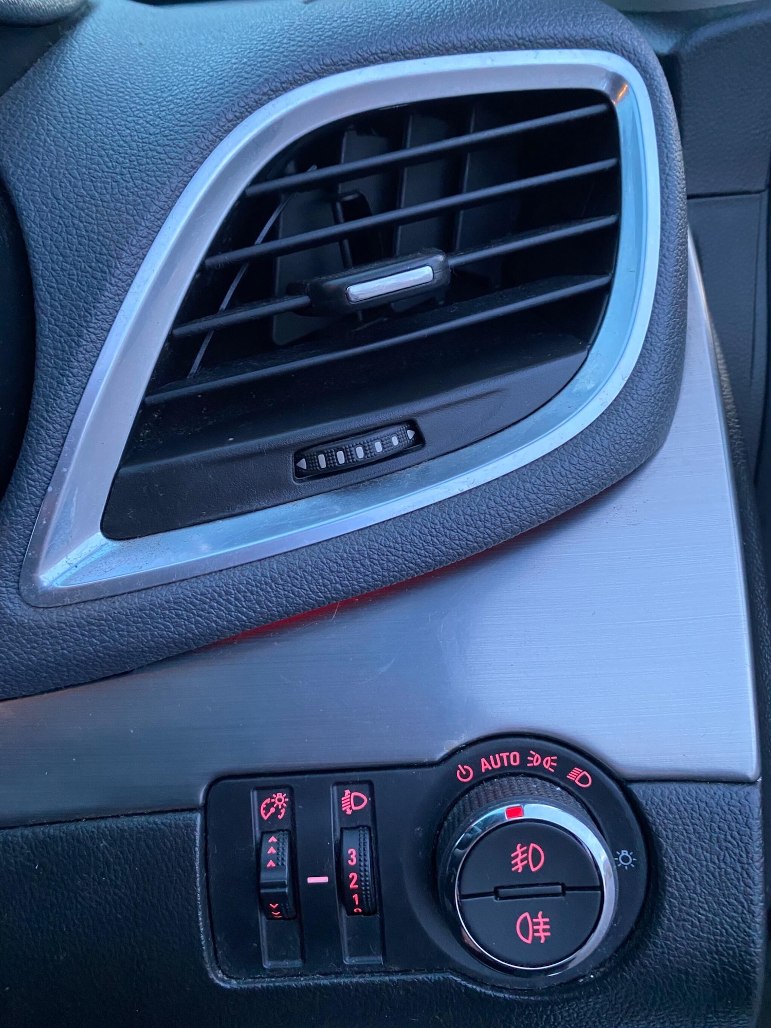 Used Vauxhall Mokka 2014 for sale - 78086275: Photo 24