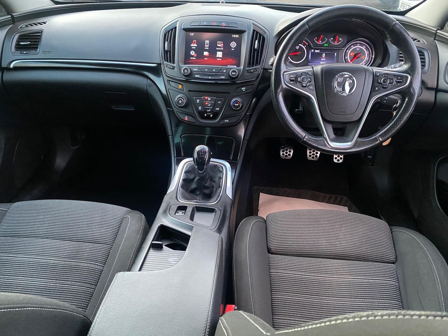 Used Vauxhall Insignia 2017 for sale - 77237869: Photo 4