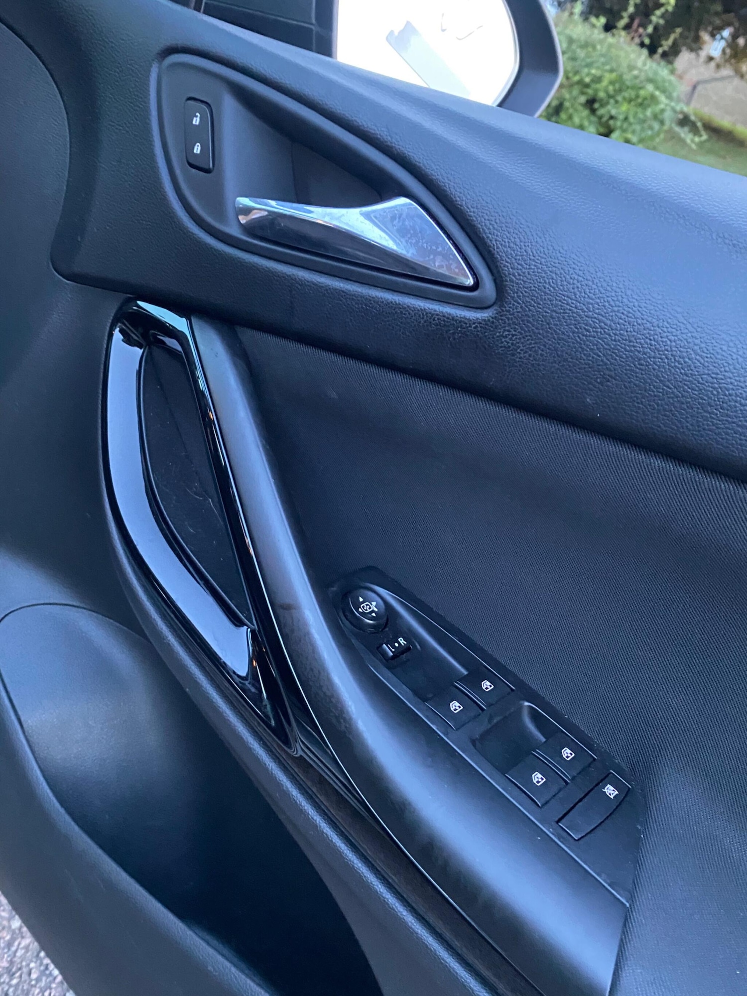 Used Vauxhall Insignia 2017 for sale - 77237869: Photo 8