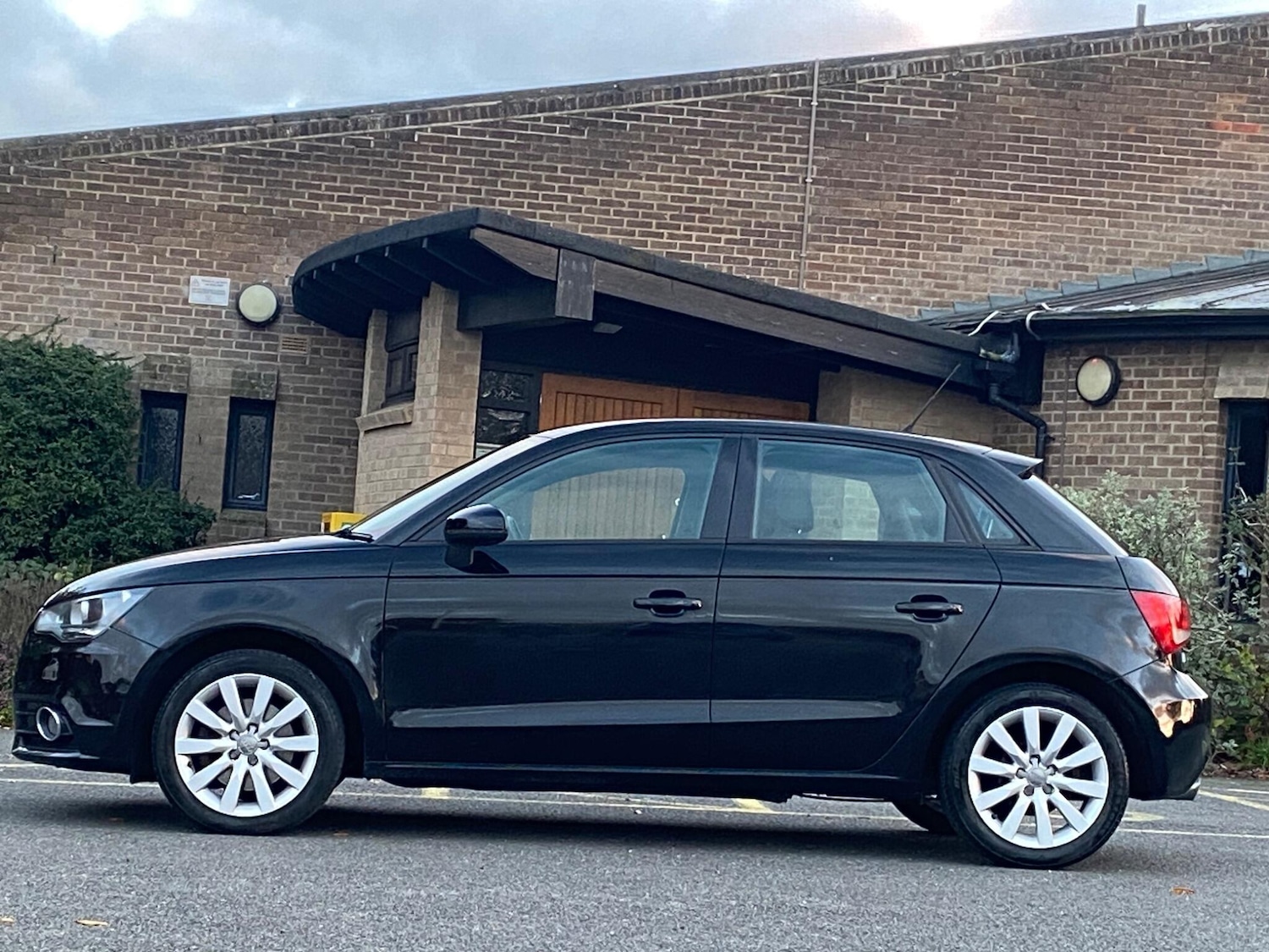 Used Audi A1 2013 for sale - 77052475: Photo 9