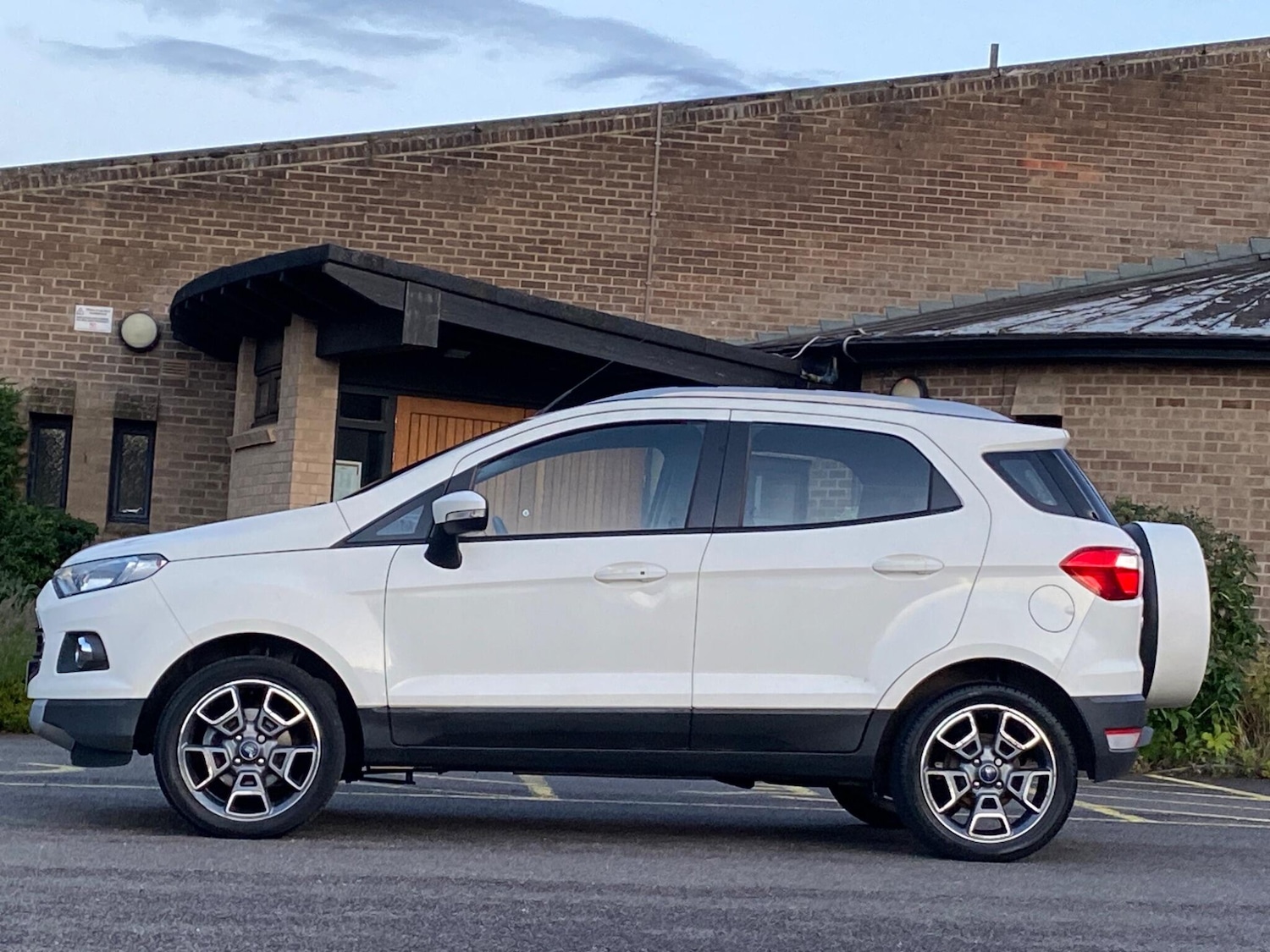 Used Ford Ecosport 2015 for sale - 75954063: Photo 26