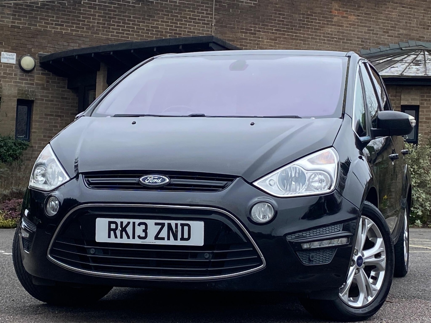 Used Ford S-Max 2013 for sale - 77633675: Photo 14