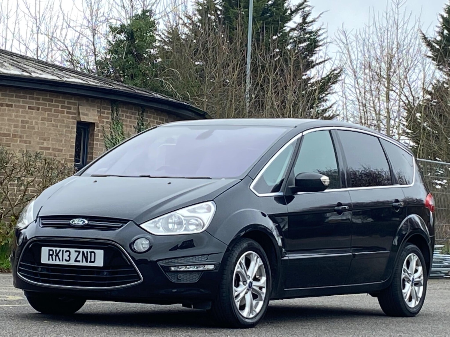Used Ford S-Max 2013 for sale - 77633675: Photo 25