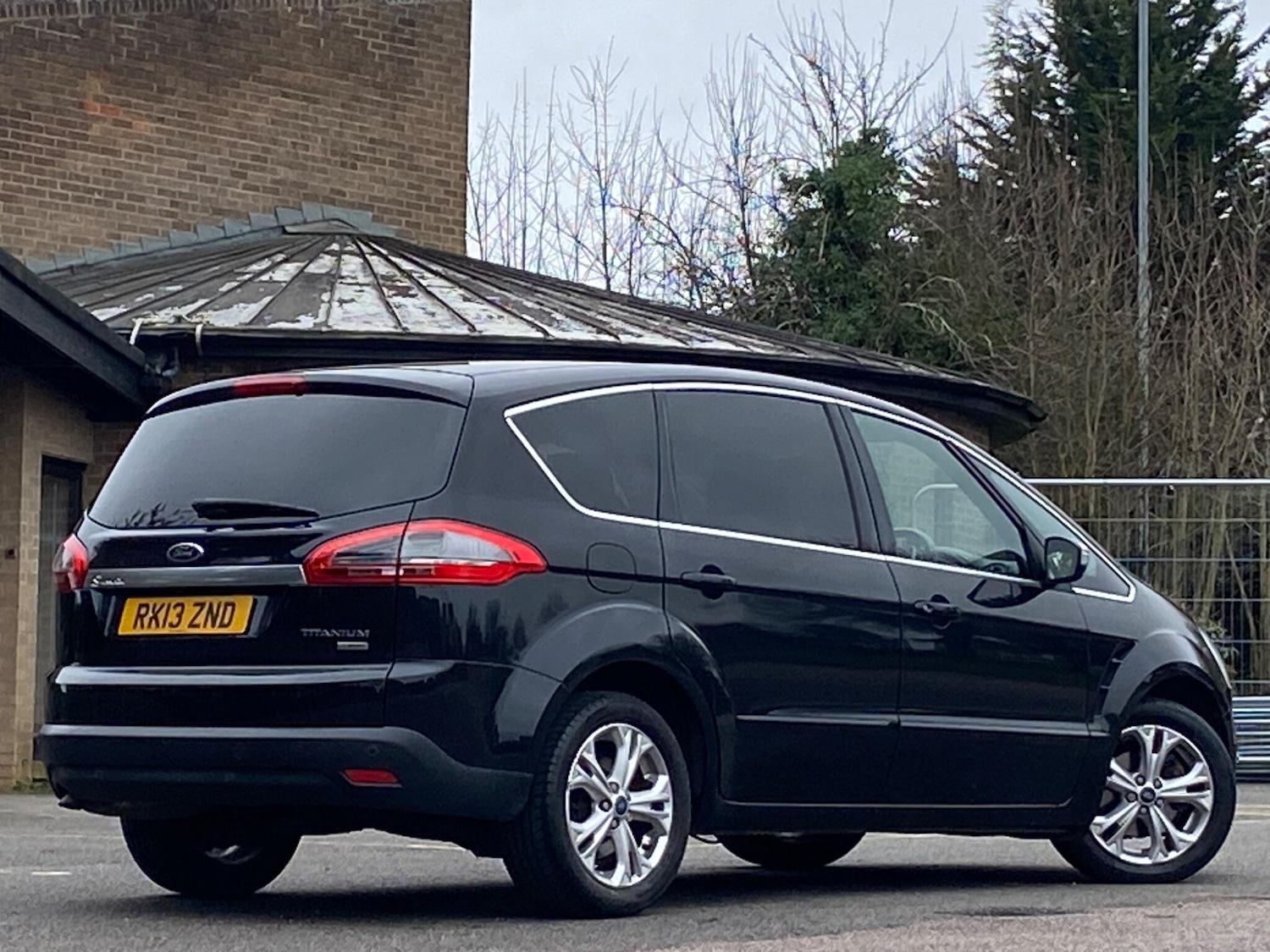 Used Ford S-Max 2013 for sale - 77633675: Photo 32