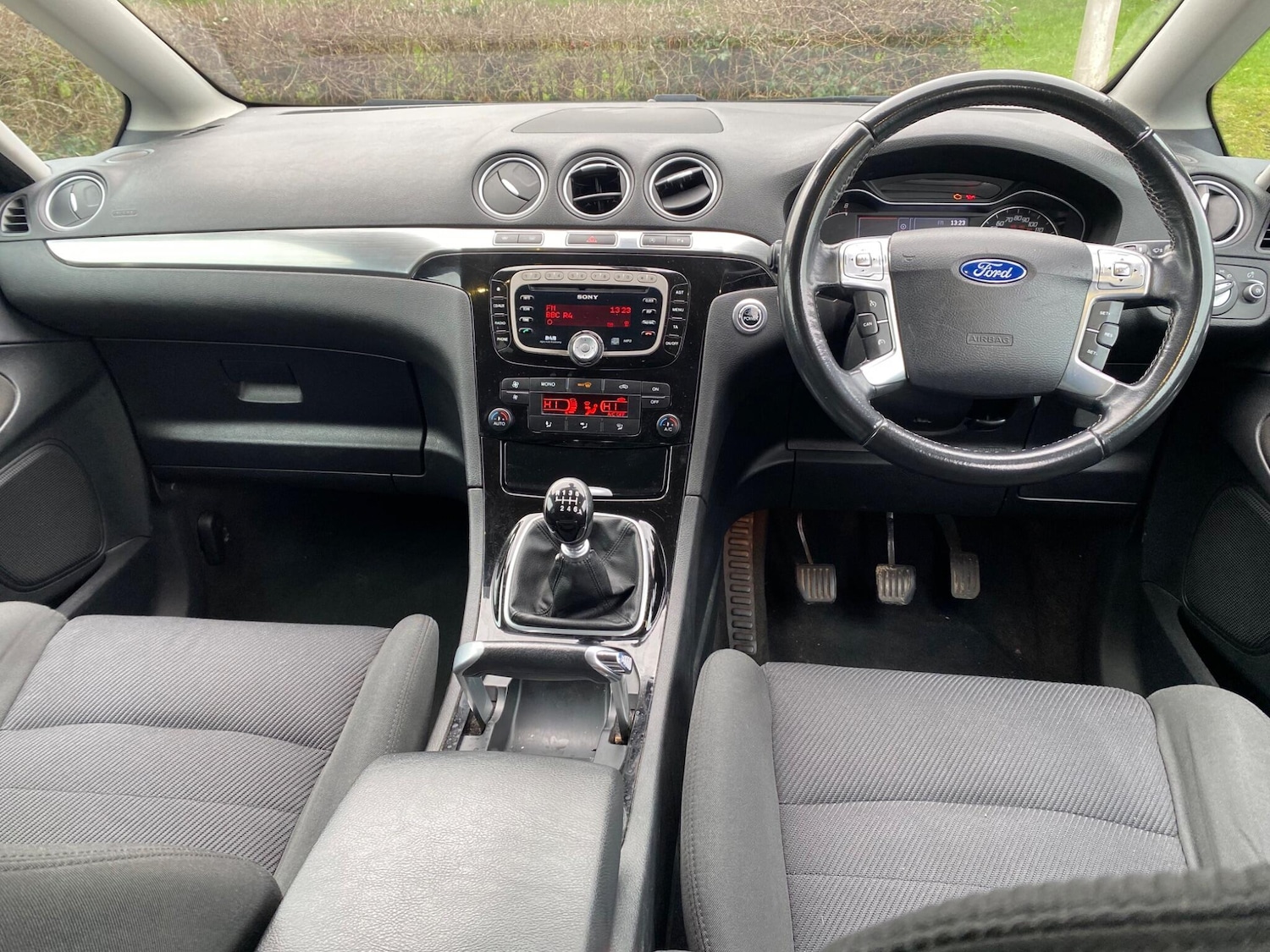 Used Ford S-Max 2013 for sale - 77633675: Photo 4