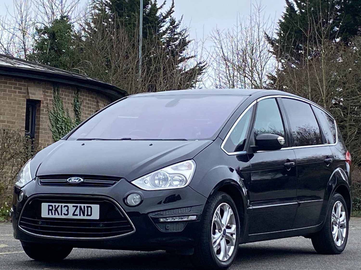 Used Ford S-Max 2013 for sale - 77633675: Photo 8